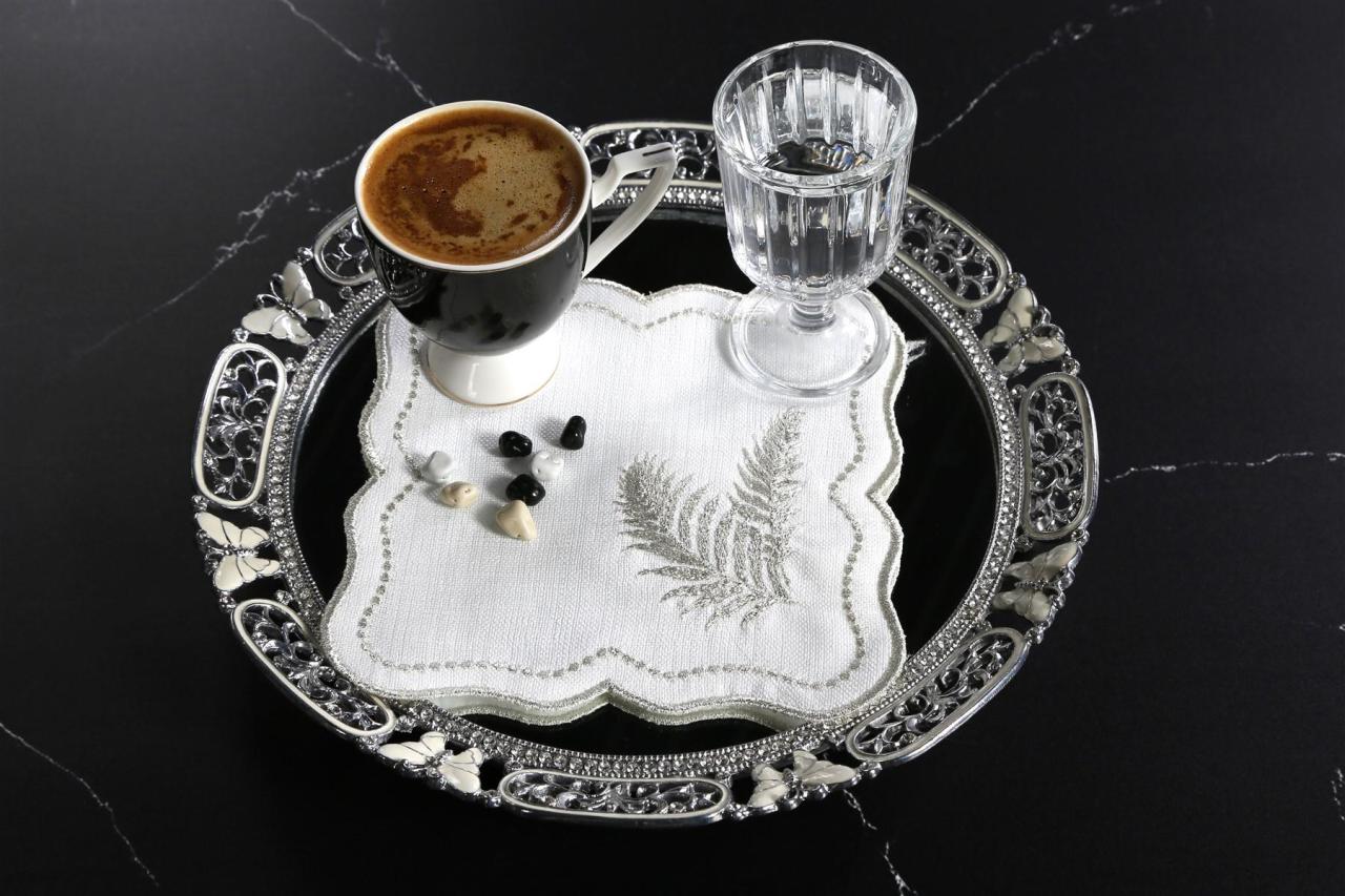 6 Lİ KOKTEYL PEÇETE YAPRAK NAKIŞLI KETEN EFEKTLİ KREM SİM