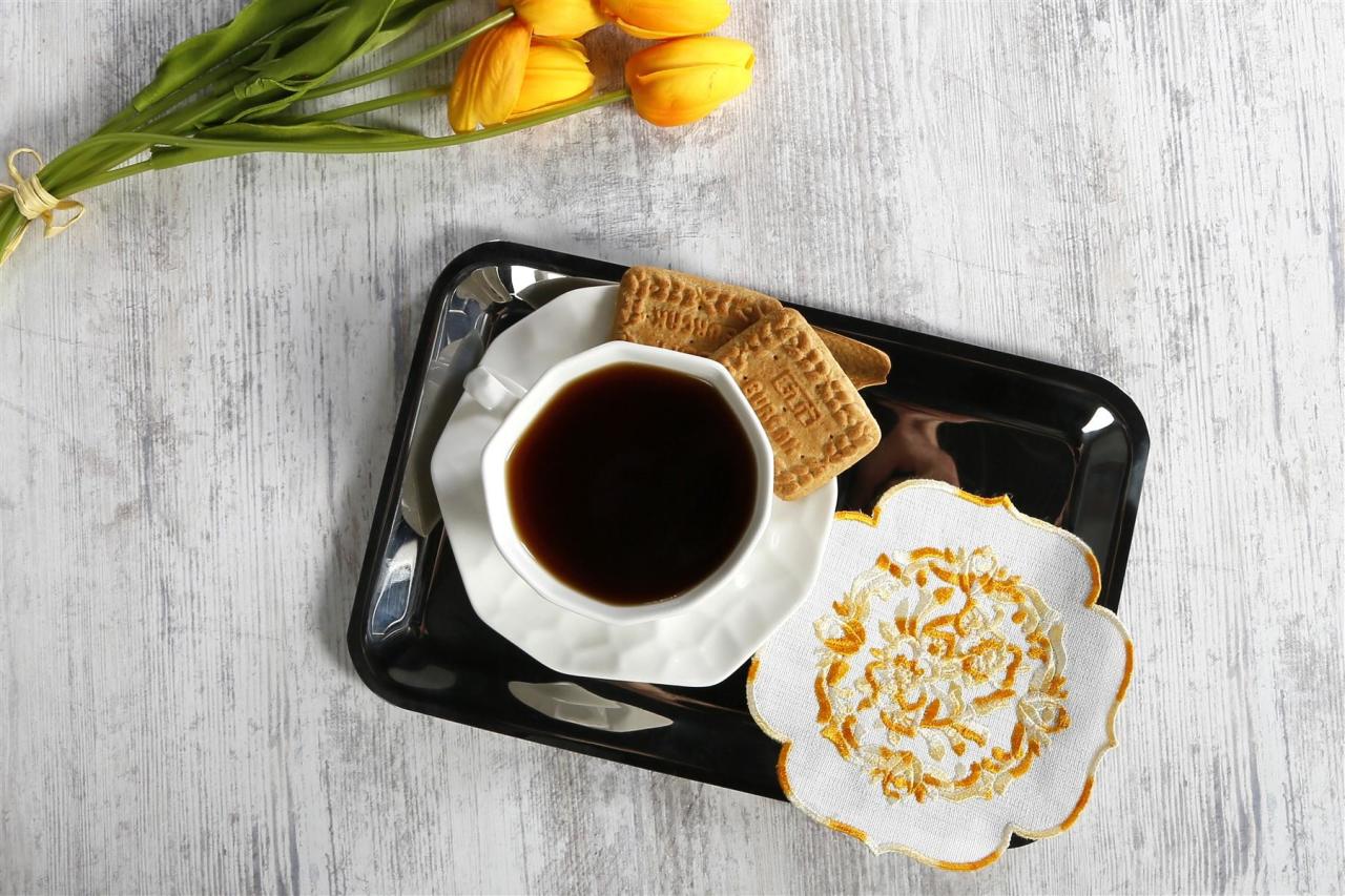 6 Lİ KOKTEYL PEÇETE FLORAL NAKIŞLI KETEN EFEKTLİ SARI