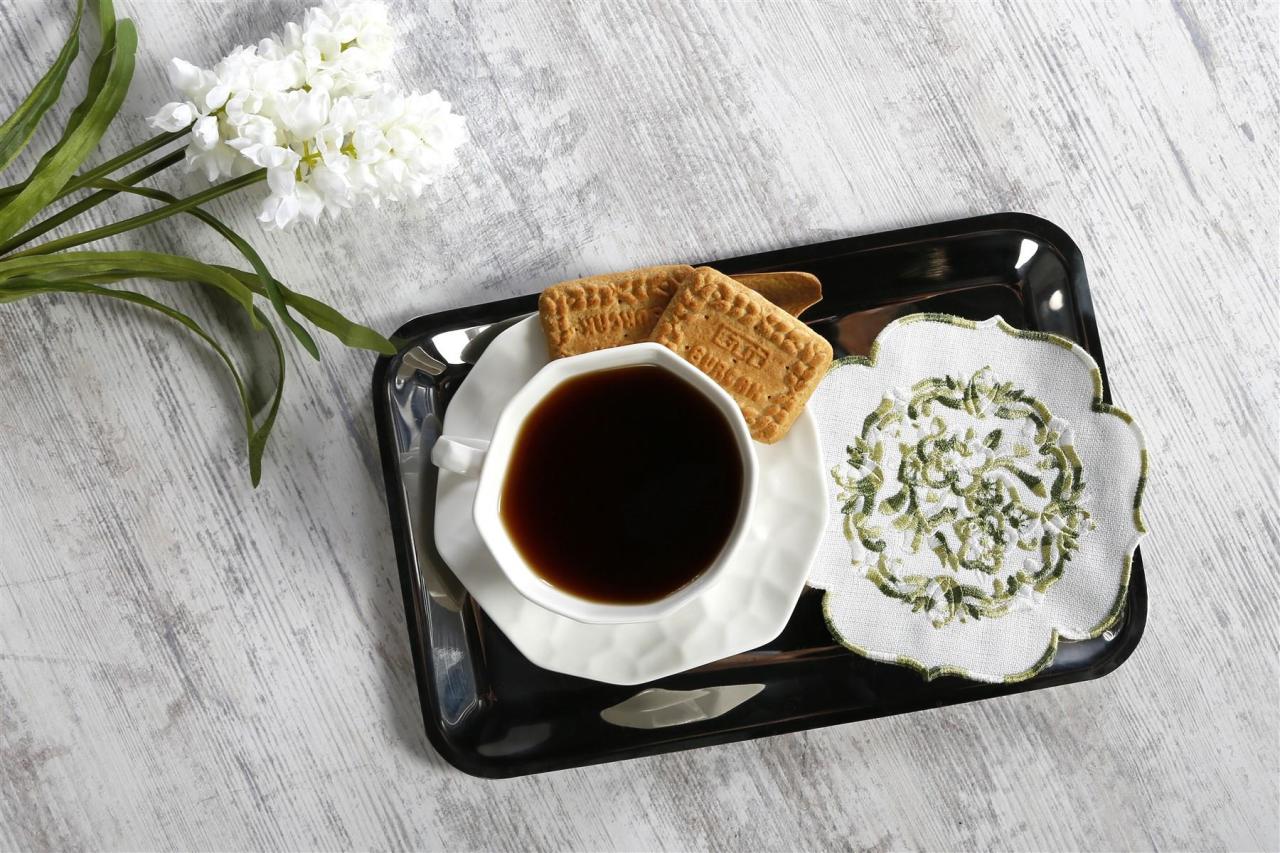6 Lİ KOKTEYL PEÇETE FLORAL NAKIŞLI KETEN EFEKTLİ YEŞİL