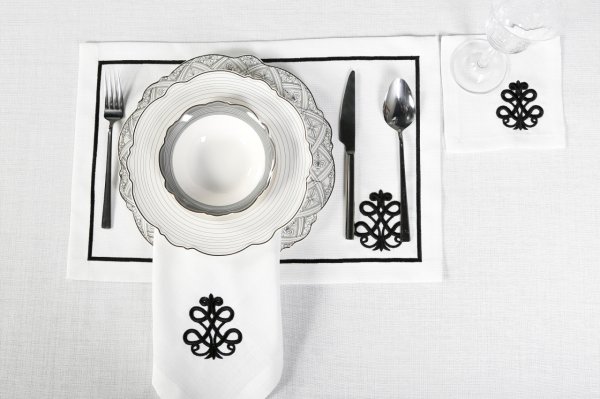 17 PARÇA MASA ÖRTÜSÜ SETİ ROYAL NAKIŞLI  KETEN EFEKTLİ SİYAH