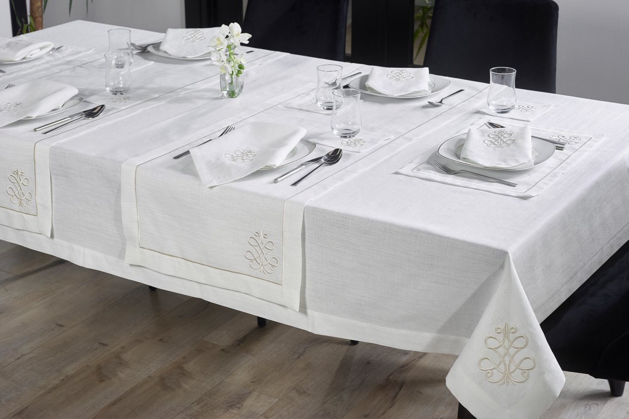 17 PARÇA MASA ÖRTÜSÜ SETİ ROYAL NAKIŞLI  KETEN EFEKTLİ KREM