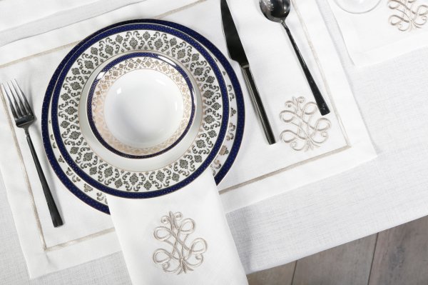 17 PARÇA MASA ÖRTÜSÜ SETİ ROYAL NAKIŞLI  KETEN EFEKTLİ ALTIN SİM