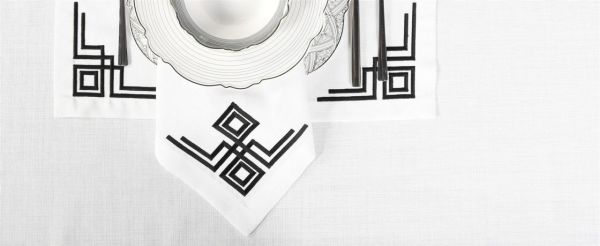 2 Lİ PEÇETE  VALERİE NAKIŞLI KETEN EFEKTLİ KREM SİM